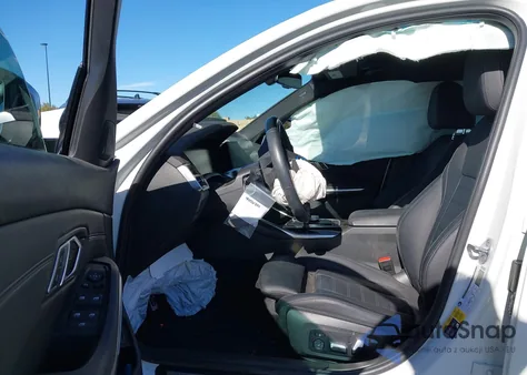 2022 BMW 3 Series 330E z USA, uszkodzony, nr VIN 3MW5P7J06N8C77321